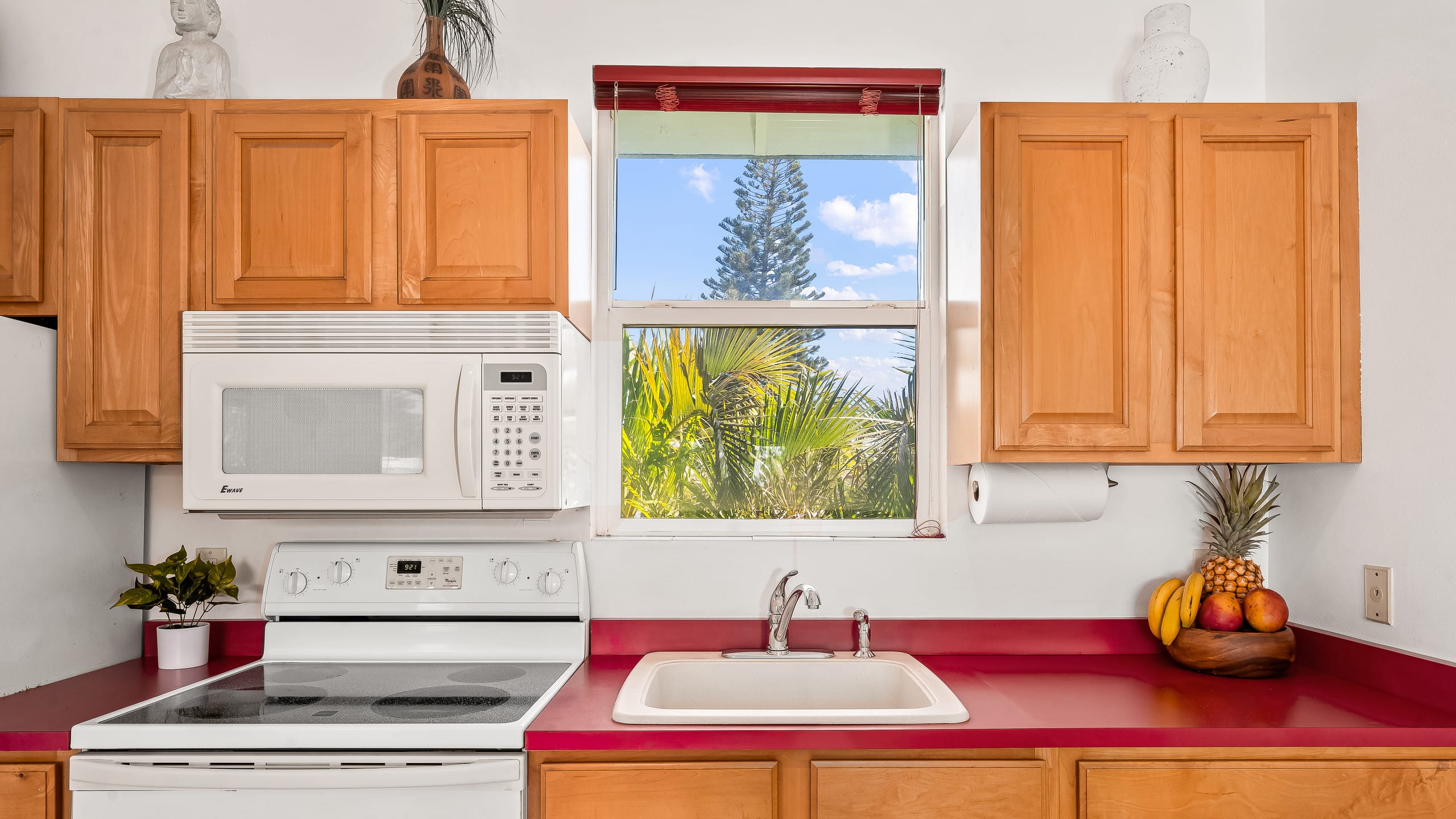 Romantic Suite | Tropical Escape | BBQ & Hot Tub - Image 74
