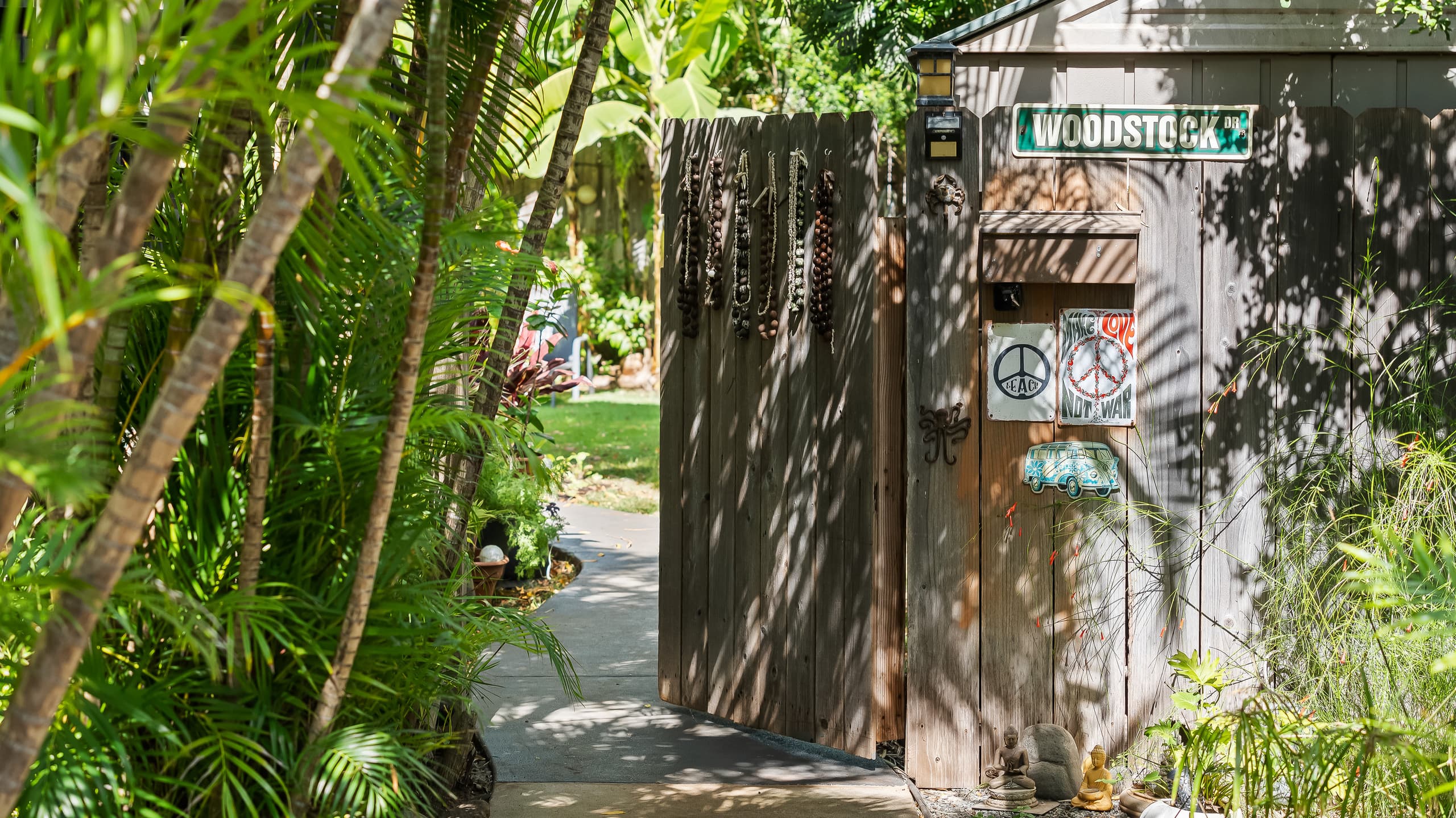 Romantic Suite | Tropical Escape | BBQ & Hot Tub - Image 6