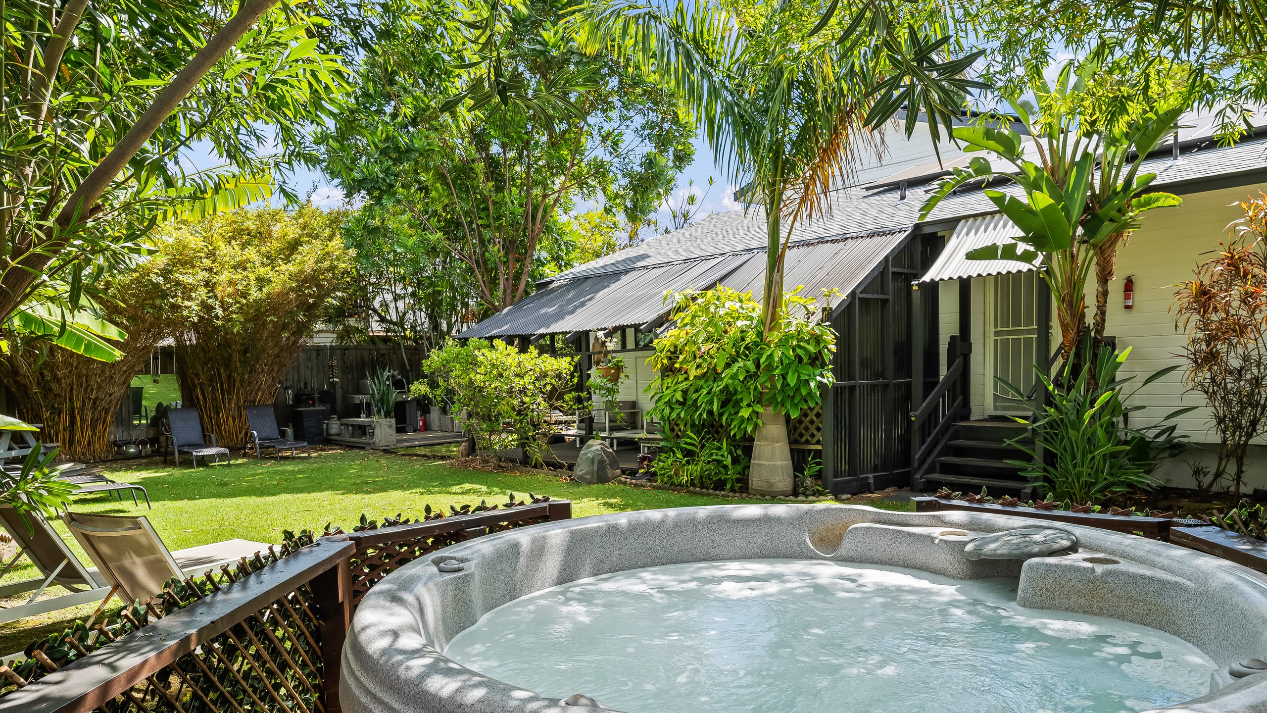 Romantic Suite | Tropical Escape | BBQ & Hot Tub - Image 5