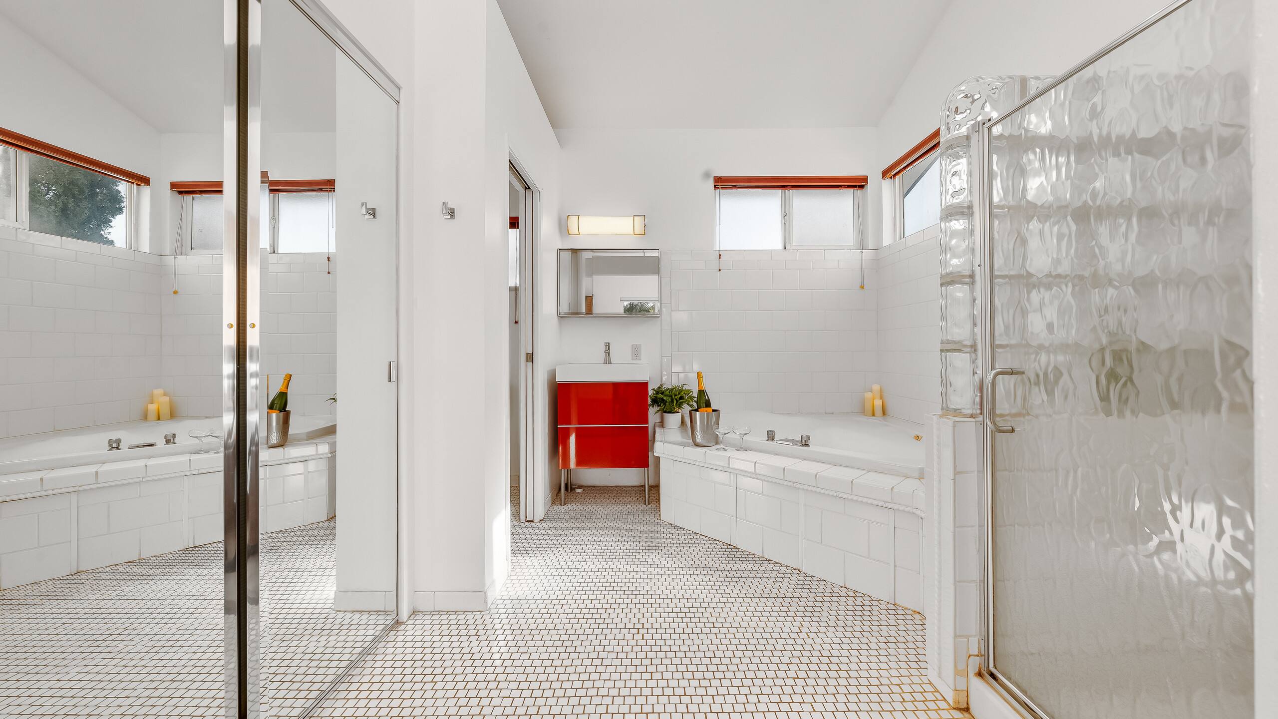 Romantic Suite | Tropical Escape | BBQ & Hot Tub - Image 61