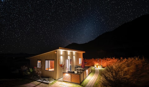 Stargazing + Hot Tub - Explore Tekapo & Mt Cook!