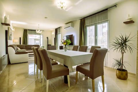 Apartment Kerum Plus  Rooftop With Intex Pure Spa