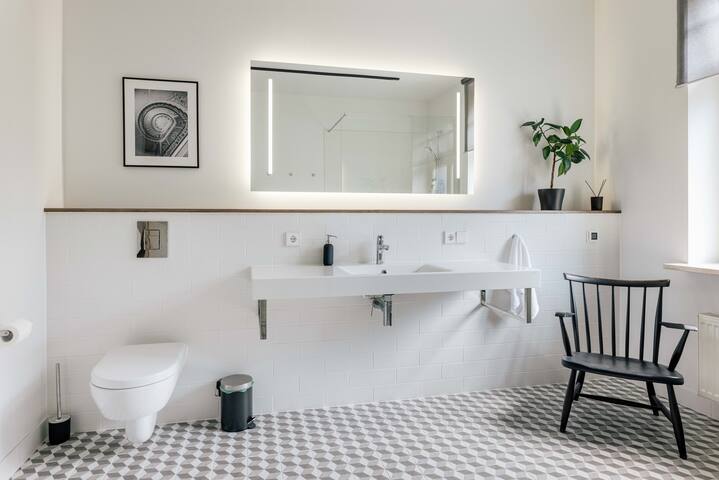 Spacious 2-story apt. w/ terrace – 280 m2 gallery image 3