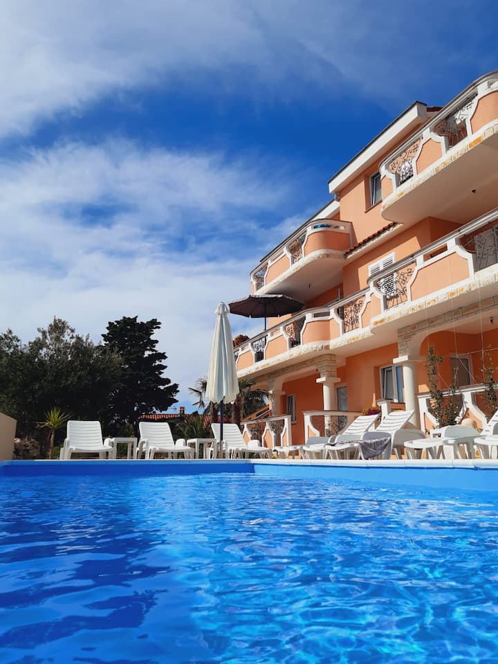 Novalja Serviced Apartment Vacation Rentals - Lika-Senj County, Croatia ...