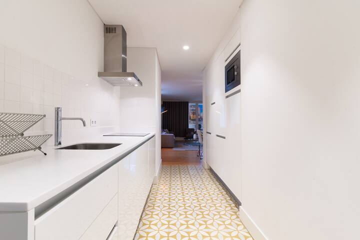 Amazing Rooftop Terrace at City Center gallery image 5