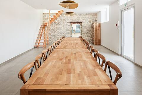 Sea view, group gîte. Cottage of the Two Capes