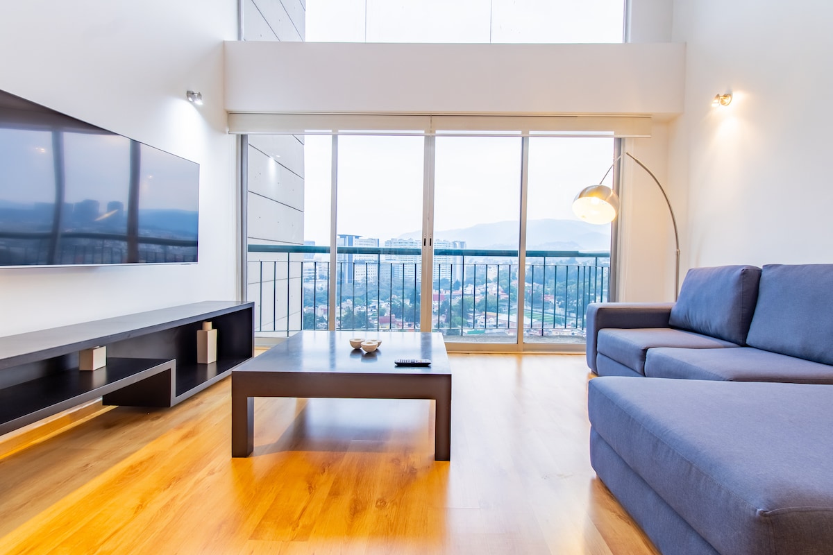 Anuncio de Airbnb popular: Capitalia | Duplex with Gym, Balcony & Parking en El Yaqui