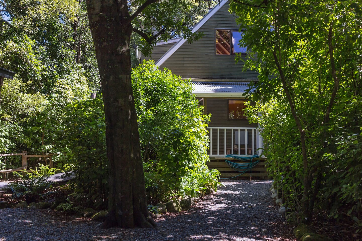 Birdsong Cottage - Native Forest Retreat 2