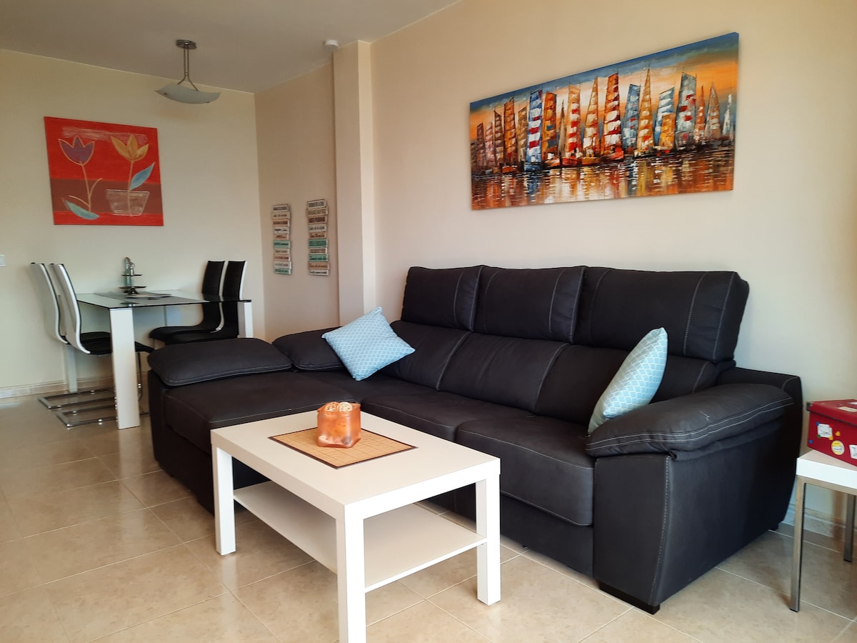 Annuncio Airbnb popolare: Penthouse SOLYMAR with large terrace a Mont Roig Del Camp