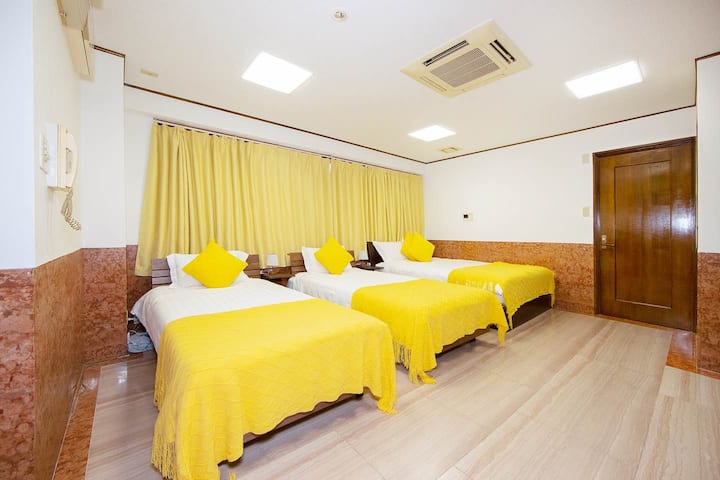 (New) Nipponbashi Station in the heart of Osaka 20 meters on foot, 2 bathrooms The apartment can accommodate 10 people