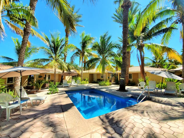 Coco Cabana 8 Quiet, Pools, Close to Downtown Houses for Rent in