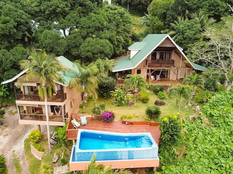 Healing Islands Chalet "Losean", stunning sea view