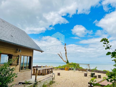 Chalet in the country side but in front of the sea