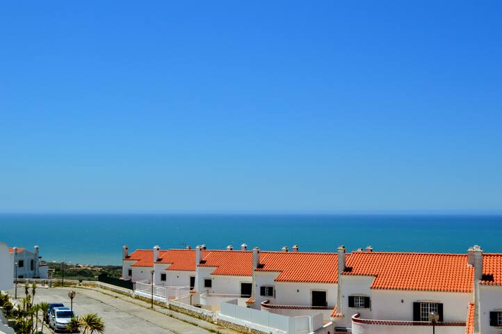 Huge Vila with Pool and Ocean View gallery image 5