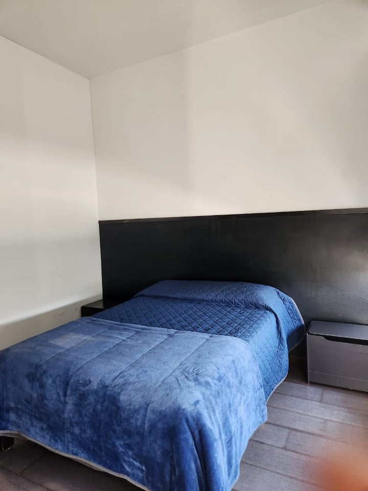 Стая с двойно легло