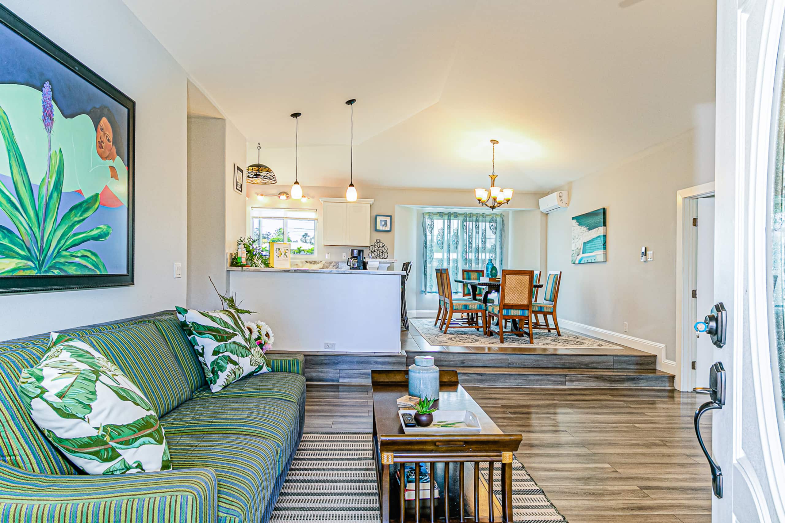 Home in Keaau · ★4.67 · 3 bedrooms · 5 beds · 2 private baths - Image 2