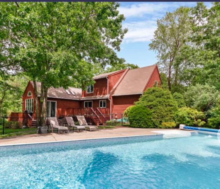 The Hamptons Smokingfriendly New York, United States