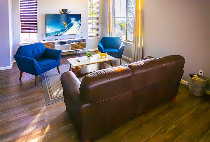 Stylish Home With Views - 5min Casinos 40min Tahoe - スパークス, NV