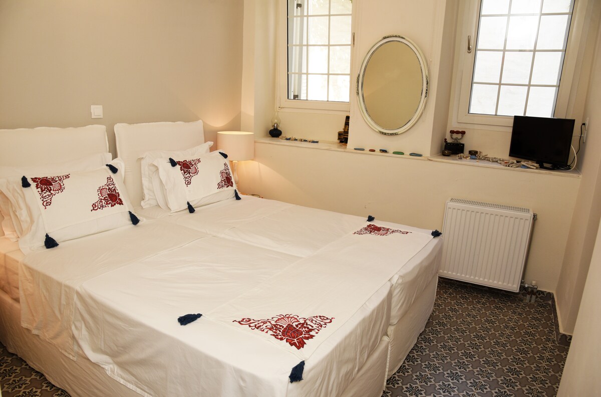 Მთავარი საძინებელი 2 - 2 ერთადგილიანი საწოლი