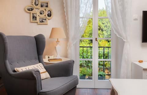 Popular Airbnb listing: Apartment for 6 persons / 3 Baths / Private Garden in Grad Split