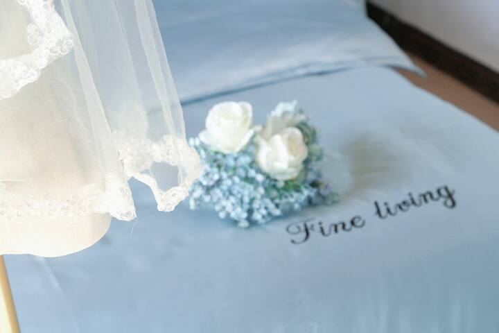 南国的孩子网红 店蒂芙尼蜜语海屿大床房一分钟日落海滩近南湾街海鲜市场酒吧街鳄鱼山公园滴水丹屏