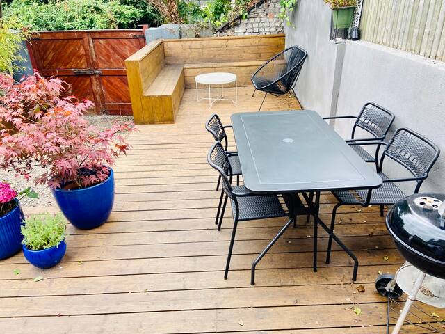 Designer 3-bed home sleeps 6 Dublin gallery image 4