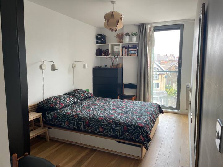 Главна спална соба со приватна бања