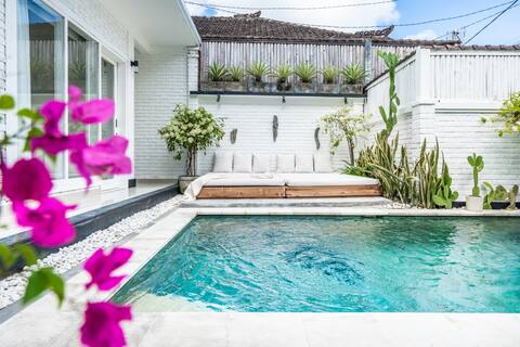Berawa, Canggu - AMAZING villa with own pool