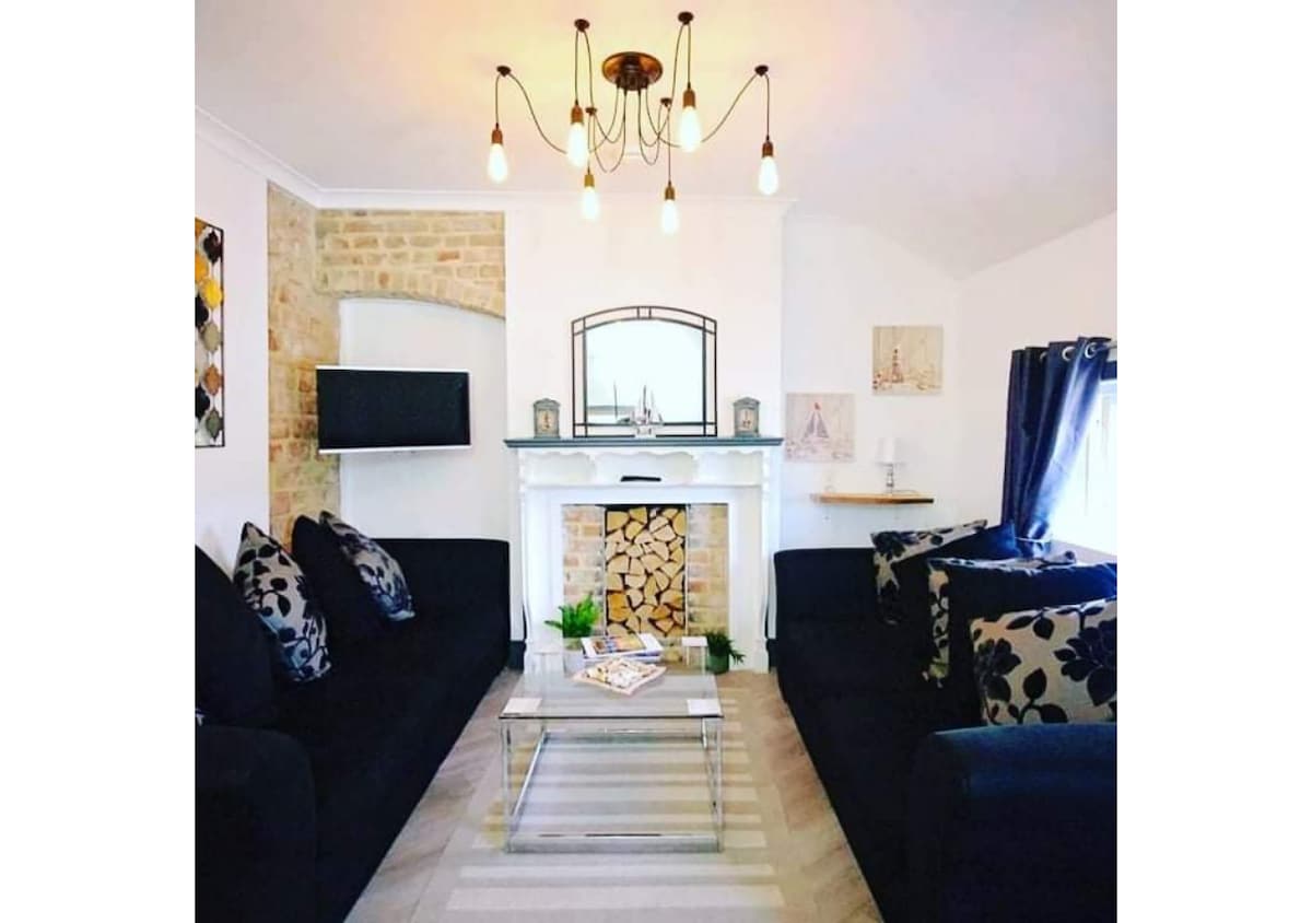 Driftwood Apartments (Penthouse) Apartments for Rent in Broadstairs