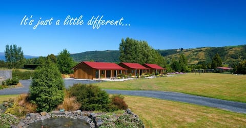 Family Cottage at Longbourne Lodge (sleeps 7)