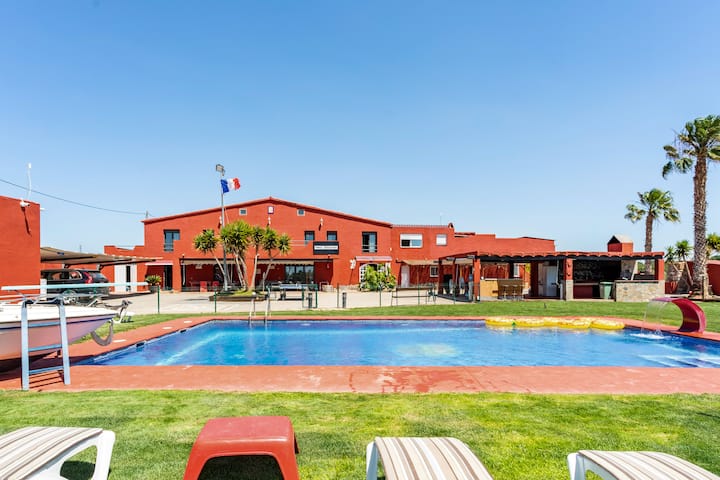Huge Private Villa for Groups · Pool & Sports