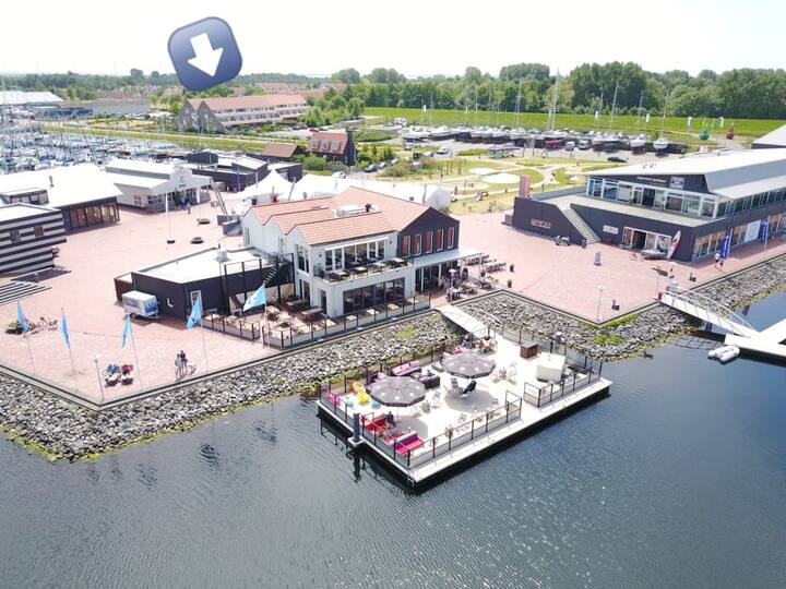Entire house with view of marina VP012