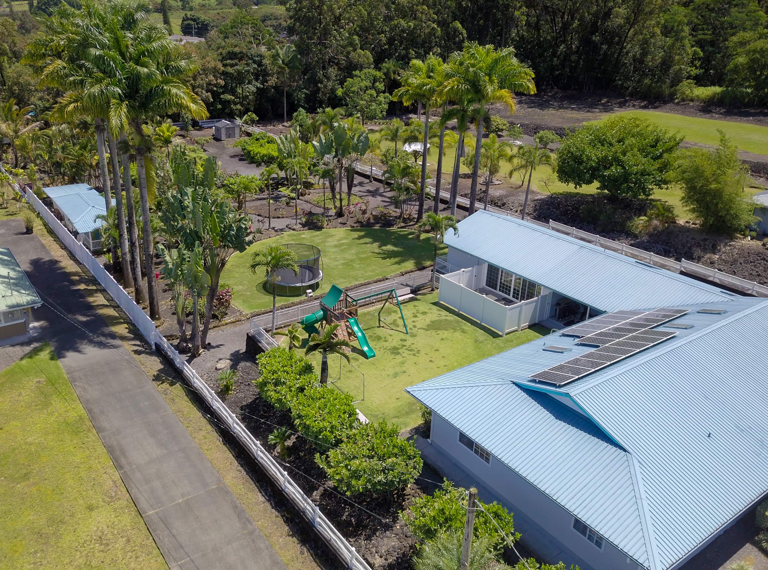 Home in Hilo · ★4.98 · 1 bedroom · 2 beds · 1 bath - Image 19