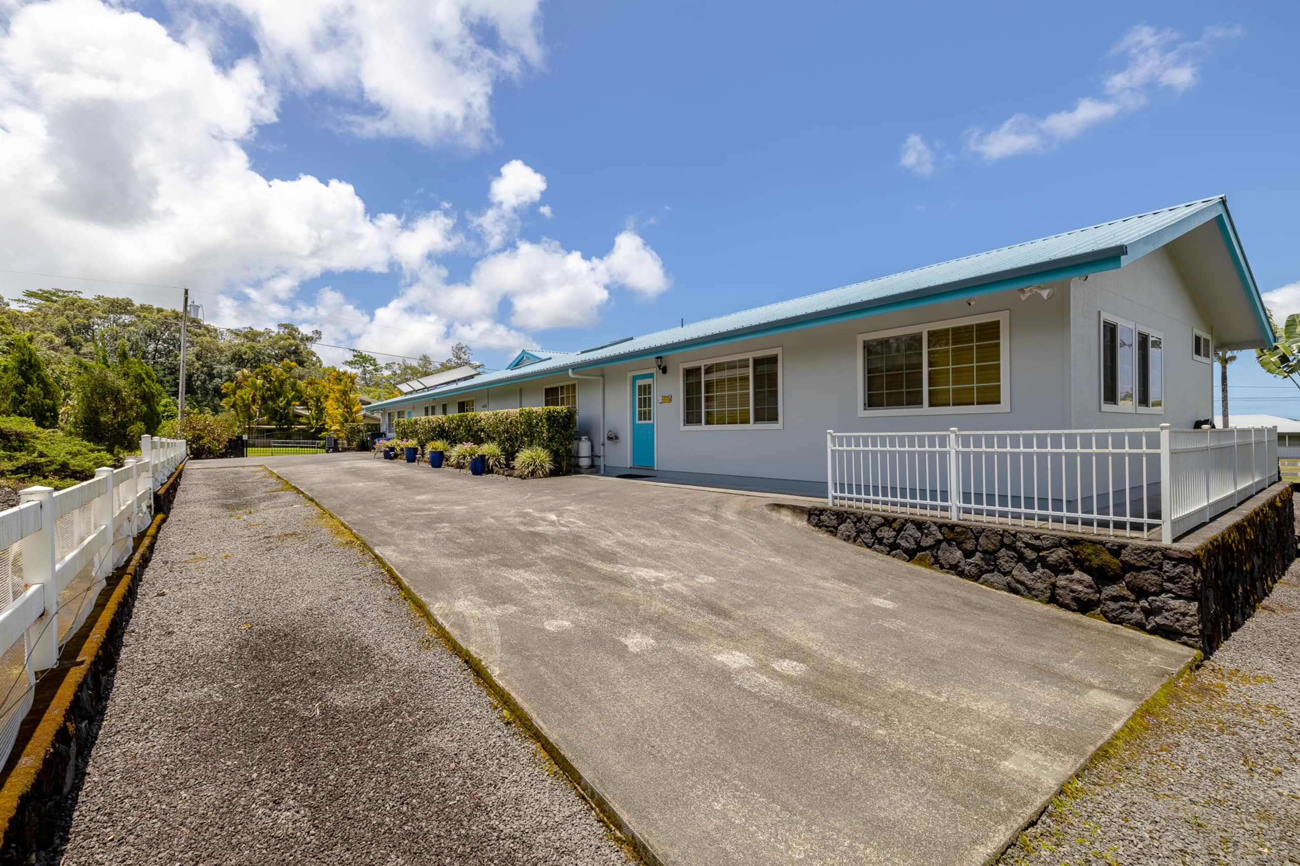 Home in Hilo · ★4.98 · 1 bedroom · 2 beds · 1 bath - Image 16
