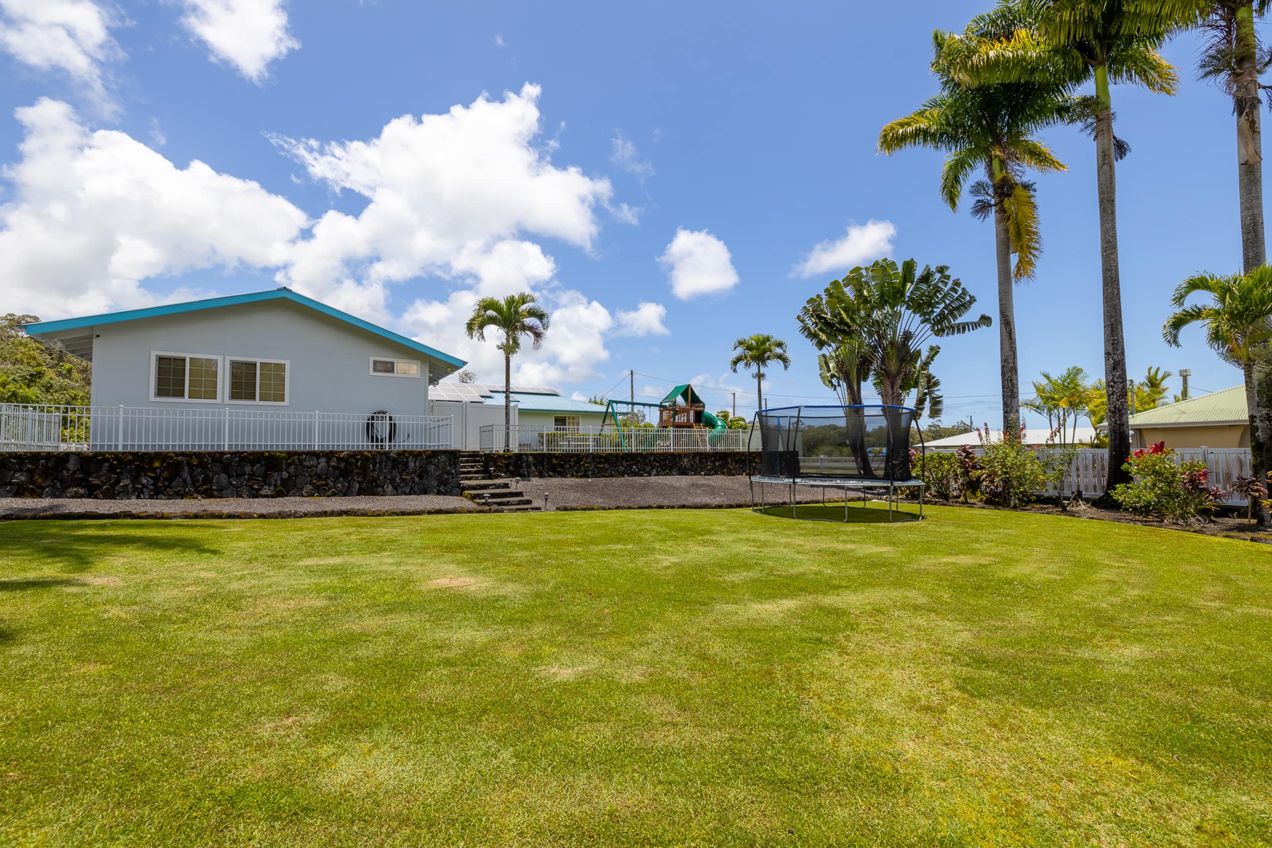 Home in Hilo · ★4.98 · 1 bedroom · 2 beds · 1 bath - Image 21