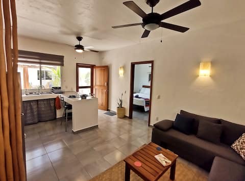 Top performing Airbnb: Comfortable and clean, 500 meters from the sea. B1 in Mahahual