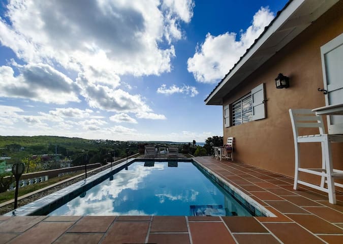 Entire home with 2 bedrooms in Vieques - Casita Cerromar,  Rural and Private with Big Views