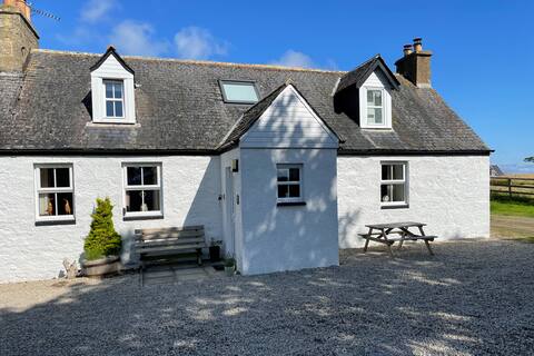 3 Tarrel Farm Cottages, nr Portmahomack