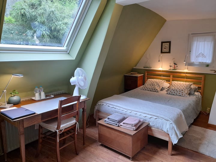 Superb double room at the foot of the belfry Townhouses for Rent in