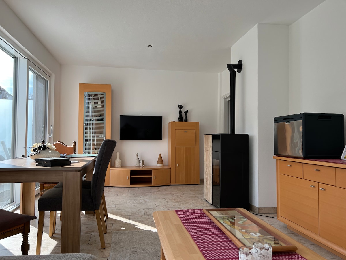 Living room from the seating area. Pictures have not worked out yet, picture will still be exchanged when this has been done.