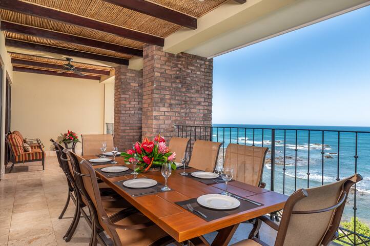 Stunning,oceanfront,Penthouse Amazing Views,HotTub