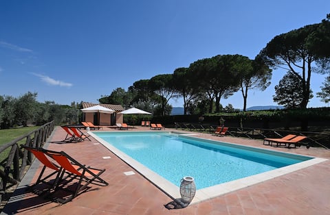 Stunning 16 beds Villa with private Pool & Tennis