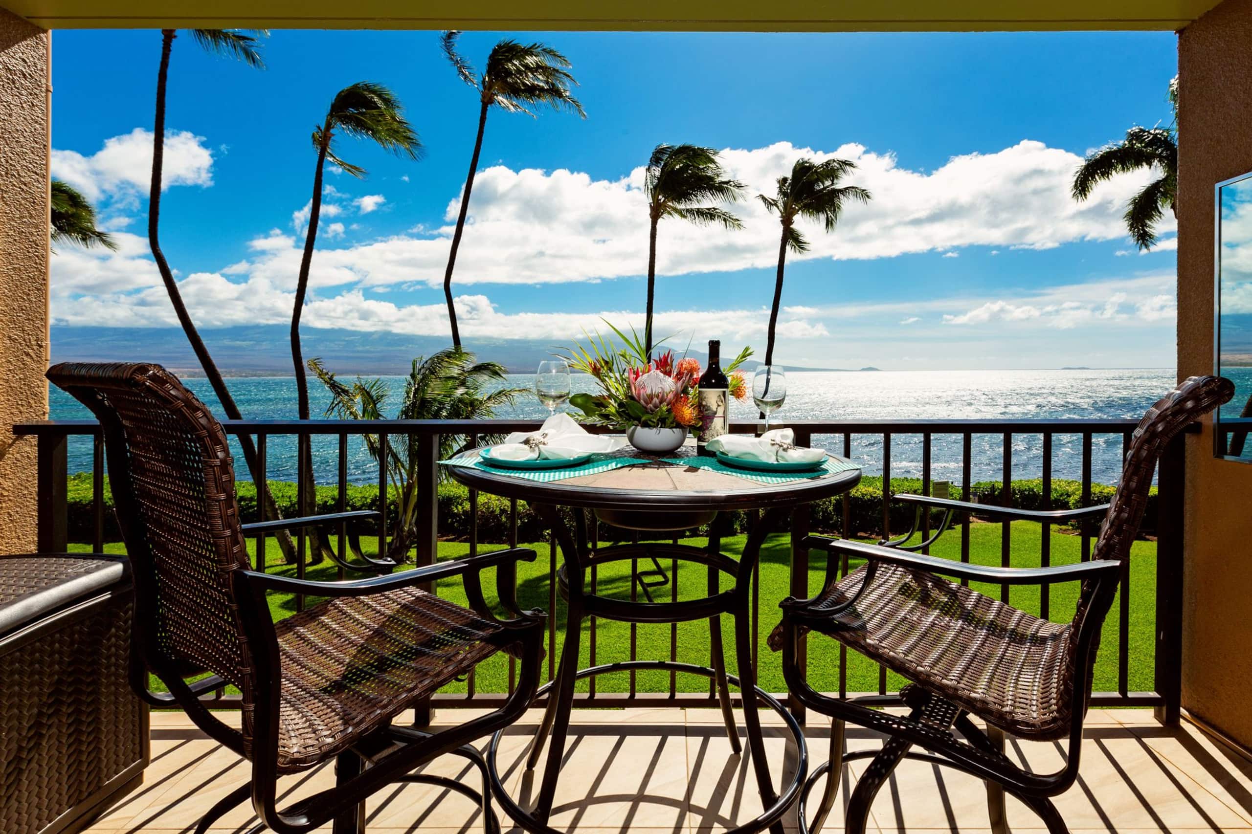 Condo in Maalaea · ★4.96 · 1 bedroom · 1 bed · 1 bath - Image 11