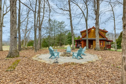 Private Cabin on 17 Acres with Fishing and Hiking