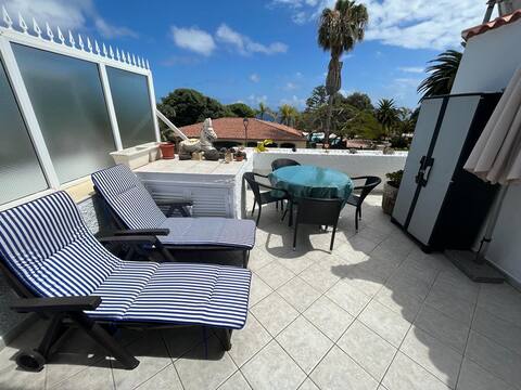 Beautiful view bungalow. Private sun terrace