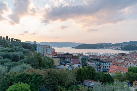 Popular Airbnb listing: Nonna Vi's sea. in Lerici