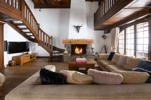 Chalet Falcon-Luxury retreat in heart of Swiss Alp