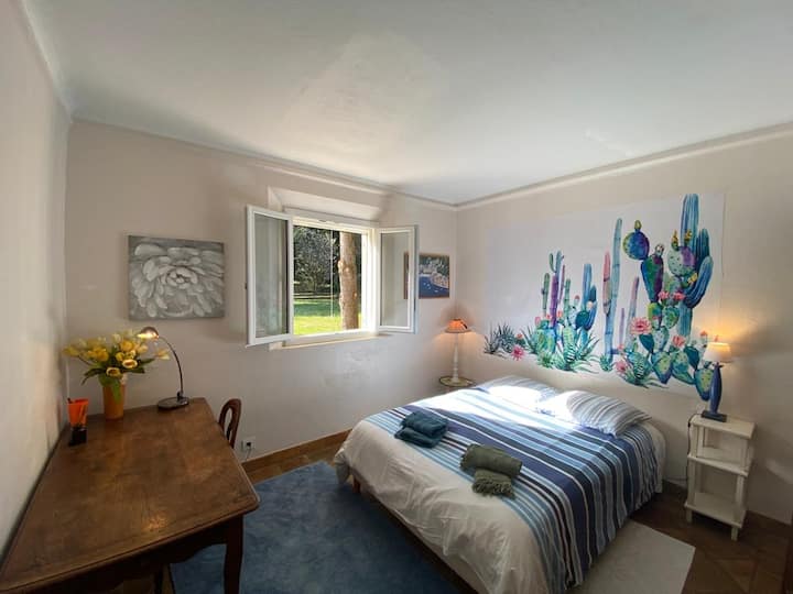 Blue Room Bed 140x190