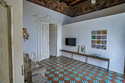 Popular Airbnb listing: Il Rigiuolo Holiday Home – Raito, Amalfi Coast in Vietri Sul Mare