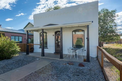 Downtown Salida Home on F st and near Ark River!